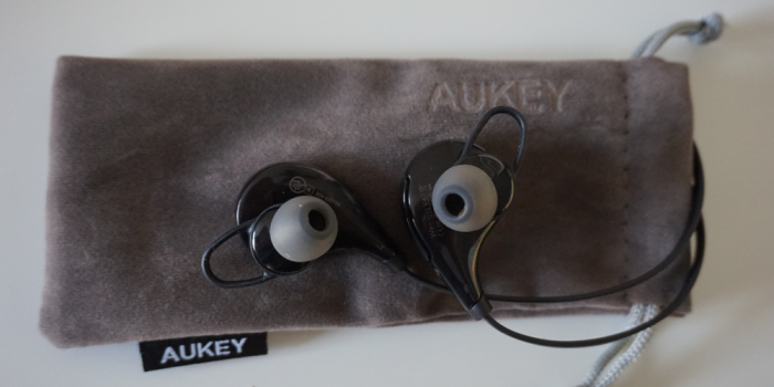 aukey wireless bag