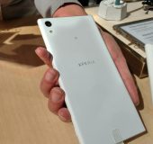 MWC   The Sony Xperia XA1 and XA1 Ultra. Up close.