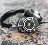 Master & Dynamic MH40 Premium Headphones   A Review