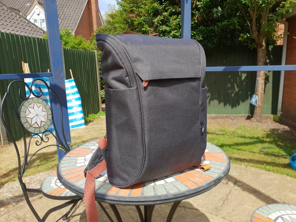 Booq - Daypack Backpack, Unpacked! - Coolsmartphone