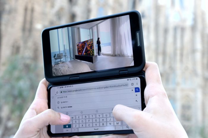LG V50 ThinQ with Dual Screen 03
