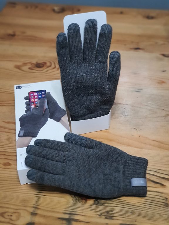 Moshi Digits Touchscreen Gloves  Review