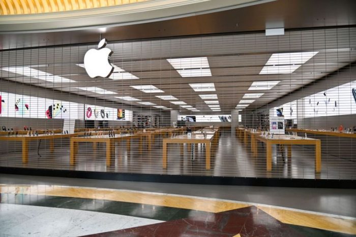 Apple closes all stores outside mainland China