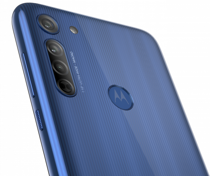 moto g8 ROW Neon Blue CAM DETAIL