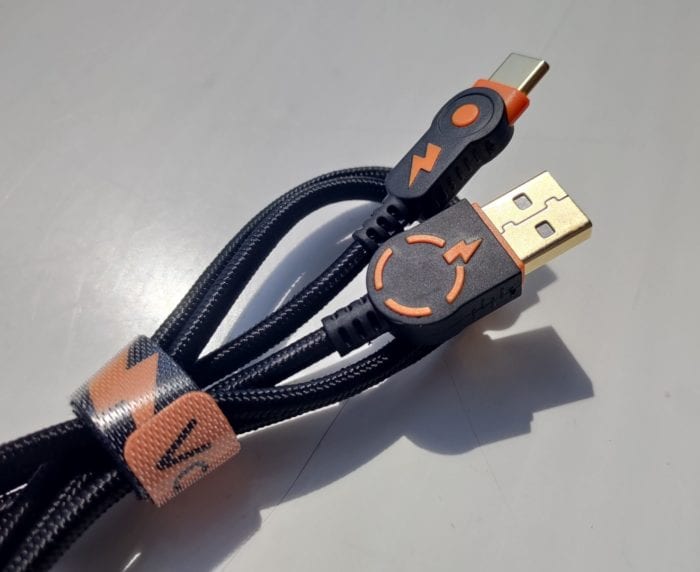 Review   Volutz USB Cables. Damn, these are good!