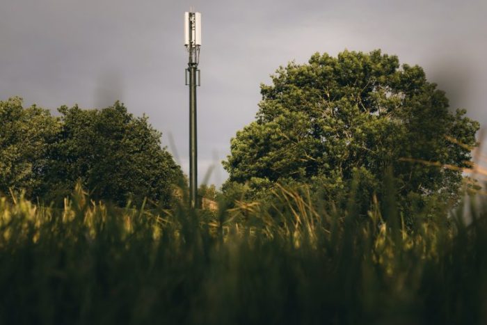 Vodafone’s SRN mast in Longnor med res