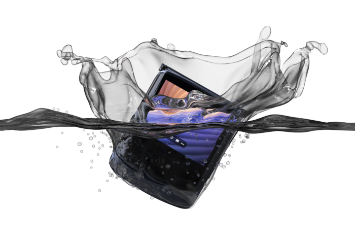 Copy of motorola razr 5G   Advanced Pack   In Water (Closed)