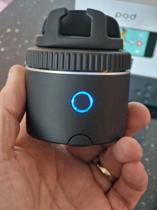 Pivo Pod Review The smart stand for smartphones.