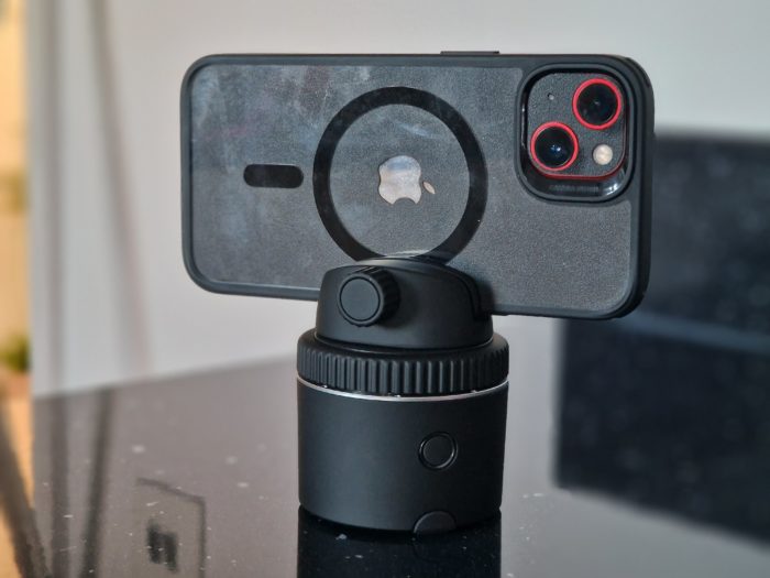 Pivo Pod   Review   The Clever Smartphone Mount.