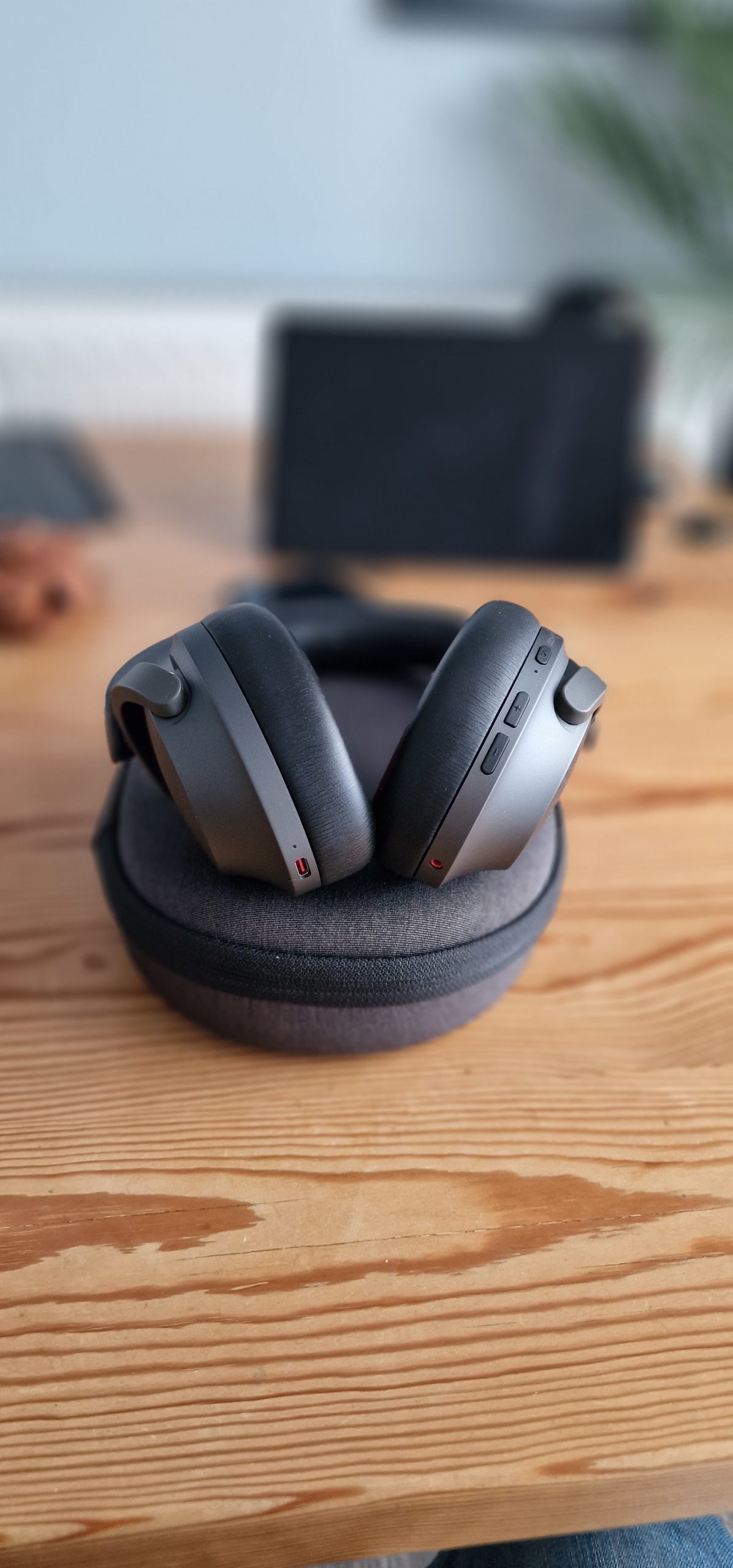 1More Sonoflow Wireless Noise-canceling Headphones Reviewed