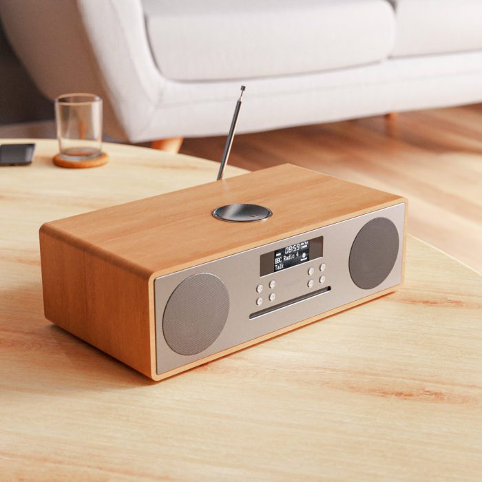 Majority’s Oakington all in one DAB Radio CD Player is a music system that combines a timeless style with exceptional audio.