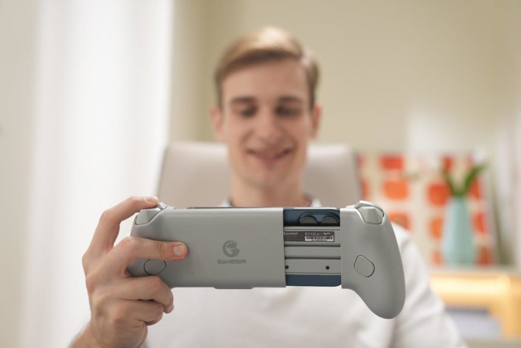 GameSir launches the G8 Galileo Mobile Gaming Controller.