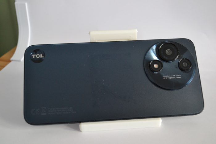 TCL 60r 5G   Review
