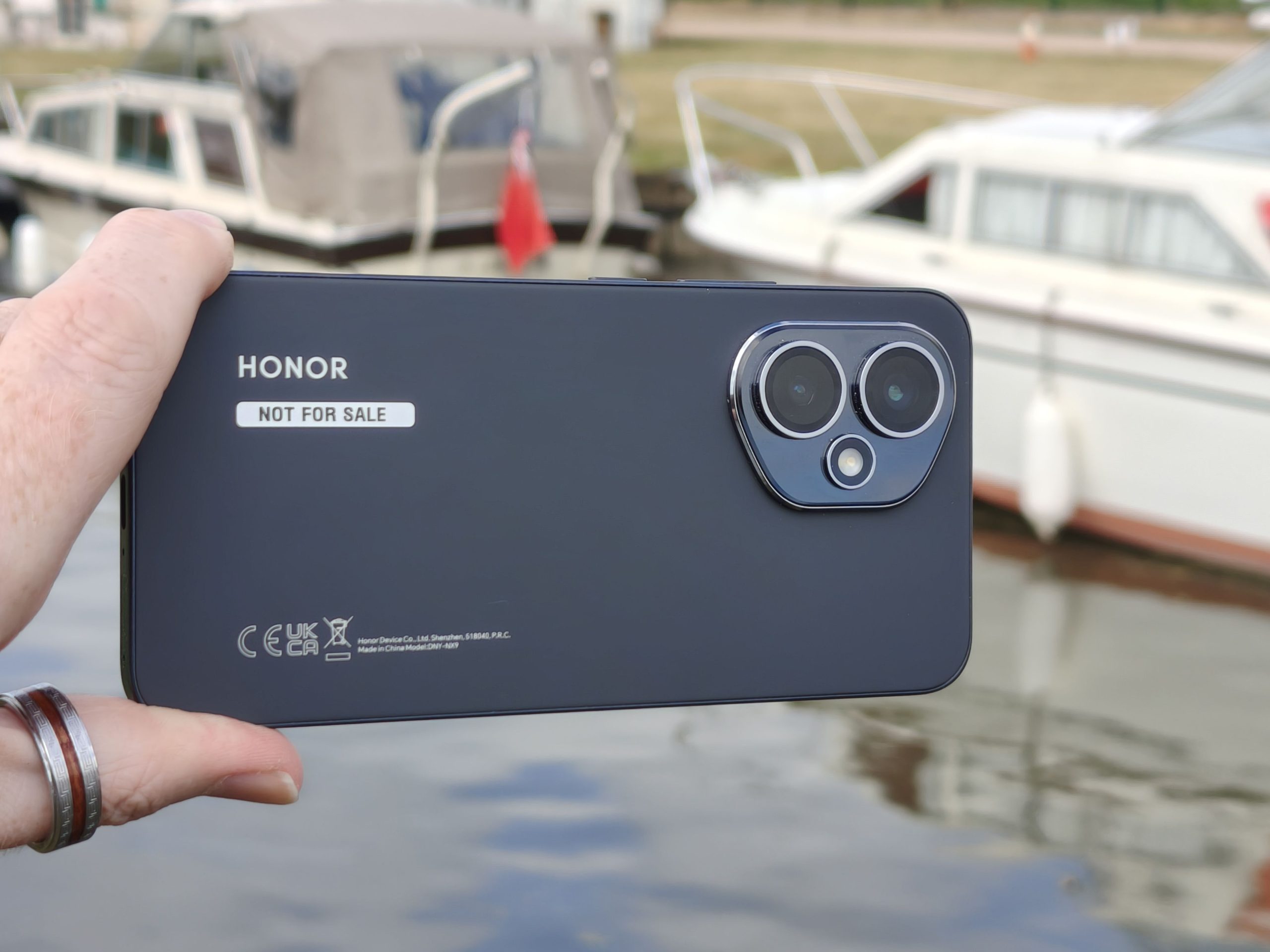 Honor 400   Review