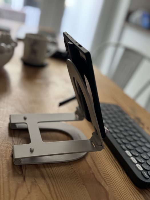 Twelve South Curve Mini — Review.